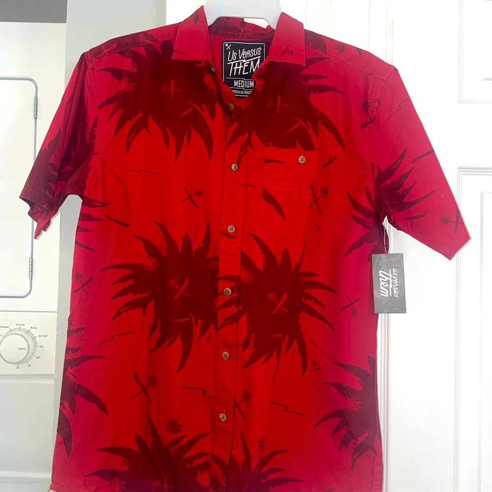 Us Versus Them Mens Red tropical shirt size medium